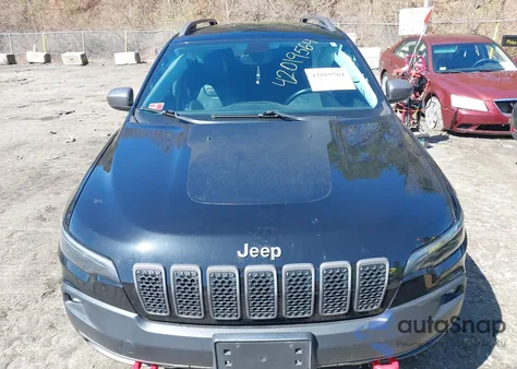 2019 Jeep Cherokee Trailhawk 4X4 from USA, damaged, VIN 1C4PJMBX8KD430013